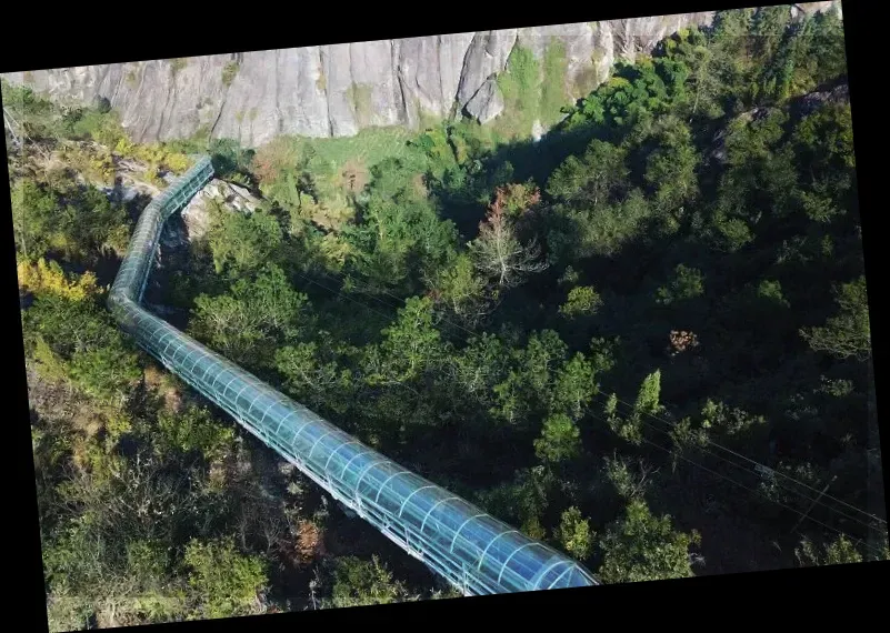 Shuangtong Mountain Scenic Area